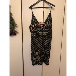 Lace detail cocktail dress